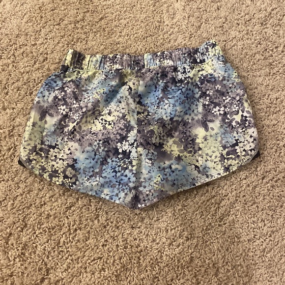 Abercrombie Kids Shorts - Picture 2 of 2